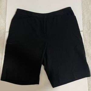 Women Callaway black golf shorts
